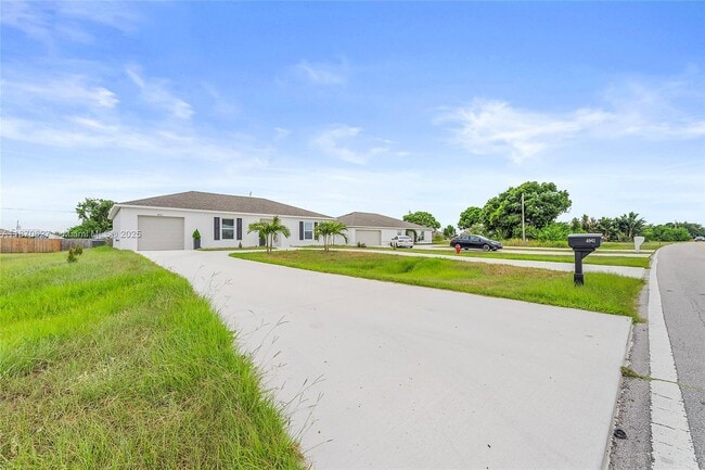 4061 SW Port St Lucie Blvd in Port St. Lucie, FL - Building Photo - Building Photo
