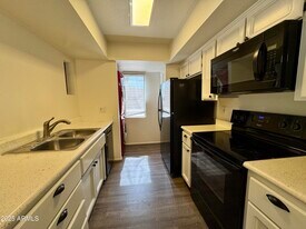 7950 E Starlight Way in Scottsdale, AZ - Building Photo