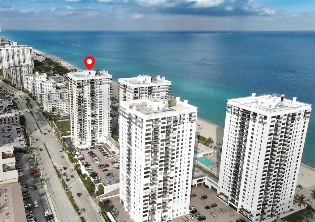 2301 S Ocean Dr, Unit 2207 in Hollywood, FL - Building Photo