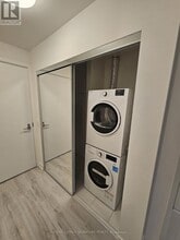 110 Broadway Ave in Toronto, ON - Building Photo - Building Photo