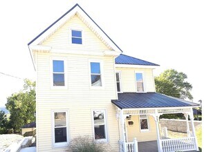 77 E Houston Ave in Montgomery, PA - Building Photo - Building Photo