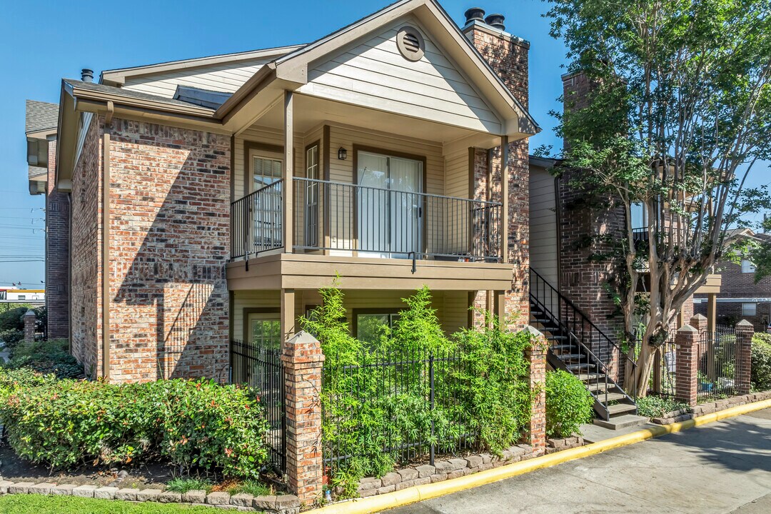 Montreal Place in Houston, TX - Foto de edificio