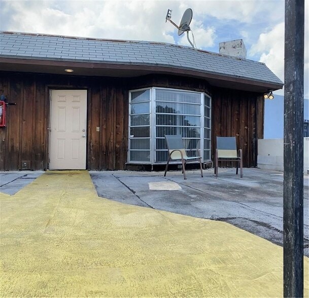 209 NW 1st Ave in Dania Beach, FL - Foto de edificio - Building Photo