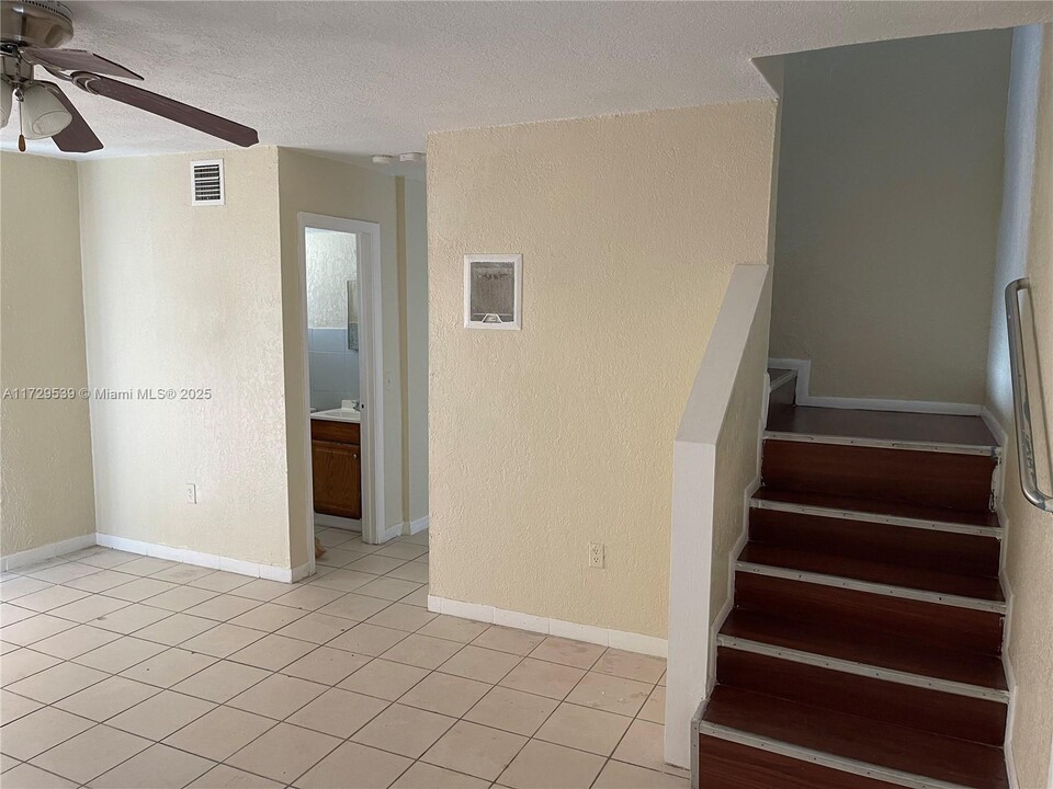 4600 NW 191st Terrace in Miami Gardens, FL - Building Photo