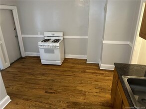 447 Barbour St, Unit 3 in Hartford, CT - Building Photo - Building Photo