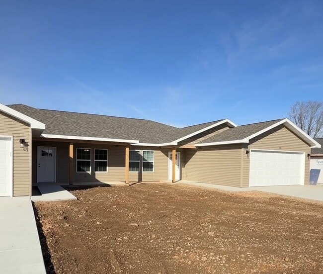 174 Ruby Ln in Hollister, MO - Foto de edificio - Building Photo