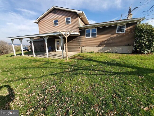 203 Krick Ln in Hamburg, PA - Building Photo - Building Photo