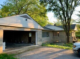 2000 E Atwater Ave in Bloomington, IN - Building Photo
