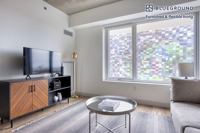 1350 Boylston St in Boston, MA - Building Photo - Building Photo