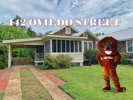 142 Oviedo St in St. Augustine, FL - Building Photo