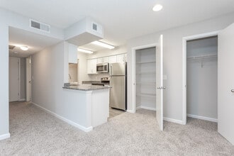 Sagebrook of Chapel Hill in Chapel Hill, NC - Building Photo - Interior Photo