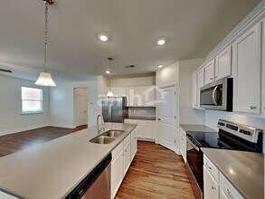 141 Hazel Pk Dr in Mooresville, NC - Foto de edificio - Building Photo