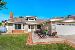 26411 Stratford in Lake Forest, CA - Building Photo