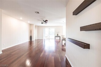 9282 Palm Island Cir in Ft. Myers, FL - Building Photo - Building Photo