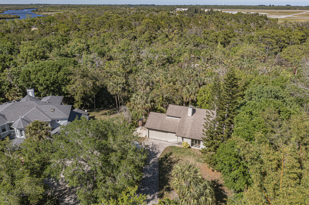 889 Robin Ln in Sebastian, FL - Building Photo