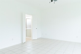 4619 Zachary Ln in Sugar Land, TX - Building Photo - Building Photo