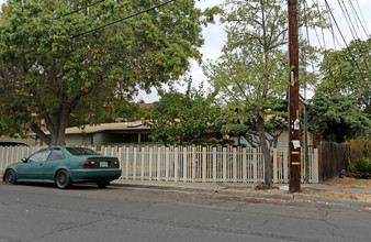 Hidden Pines Apartments in Concord, CA - Building Photo - Building Photo