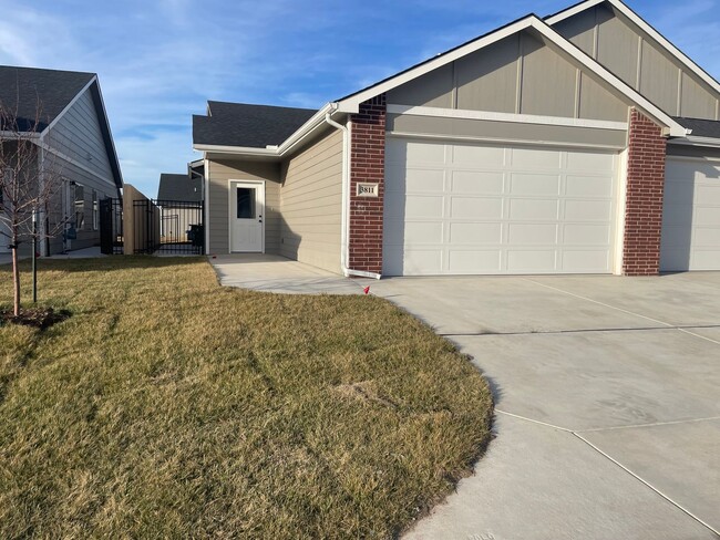 3809-3811 S Bluelake Ct in Wichita, KS - Building Photo - Building Photo