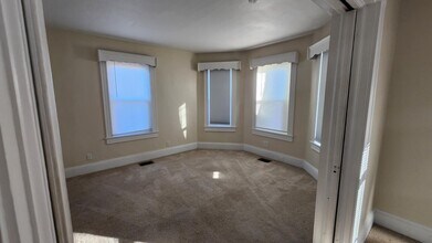 1208 Social St, Unit 1 in Blackstone, MA - Foto de edificio - Building Photo