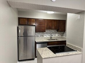 401 12th Ave SE, Unit 248 in Norman, OK - Foto de edificio - Building Photo