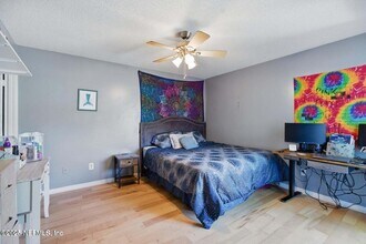 901 W Defender Ct in Atlantic Beach, FL - Building Photo - Building Photo