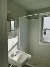 520 Hollingsworth Ave in Elkton, MD - Building Photo - Building Photo