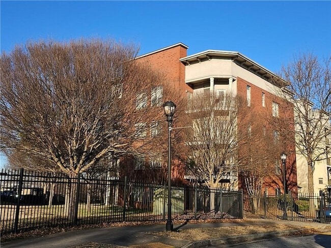 870 Mayson Turner Rd NW, Unit 1339 in Atlanta, GA - Building Photo - Building Photo