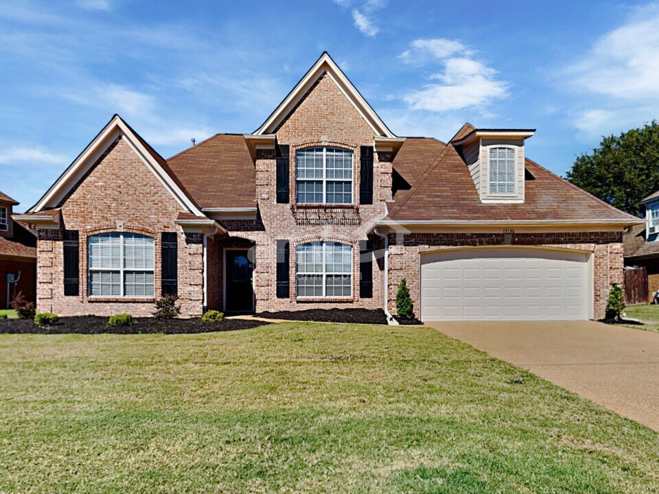 13136 Braybourne Pkwy in Olive Branch, MS - Building Photo
