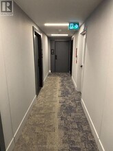 4130 Parkside Village Dr in Mississauga, ON - Building Photo - Building Photo