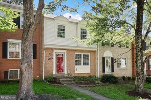 12595 Plymouth Ct in Woodbridge, VA - Building Photo