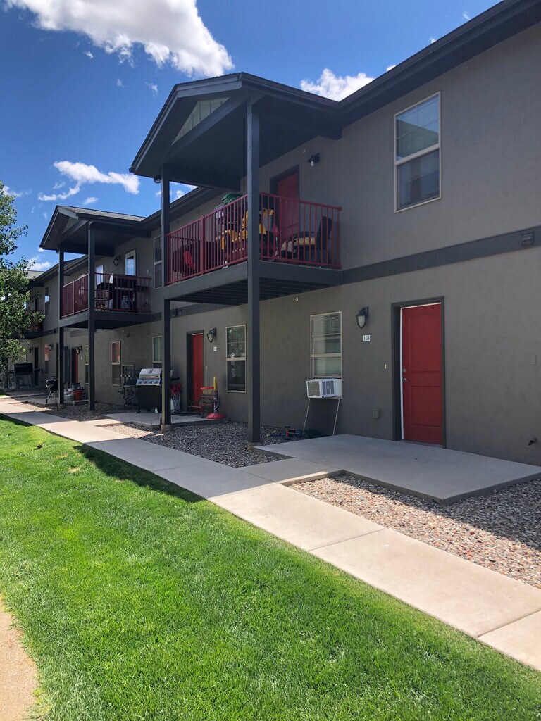 Red Table Apartments Gypsum, CO Apartments