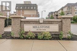 2441-2441 Greenwich Dr in Oakville, ON - Building Photo - Building Photo