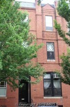 2111 Saint Paul St in Baltimore, MD - Foto de edificio - Building Photo
