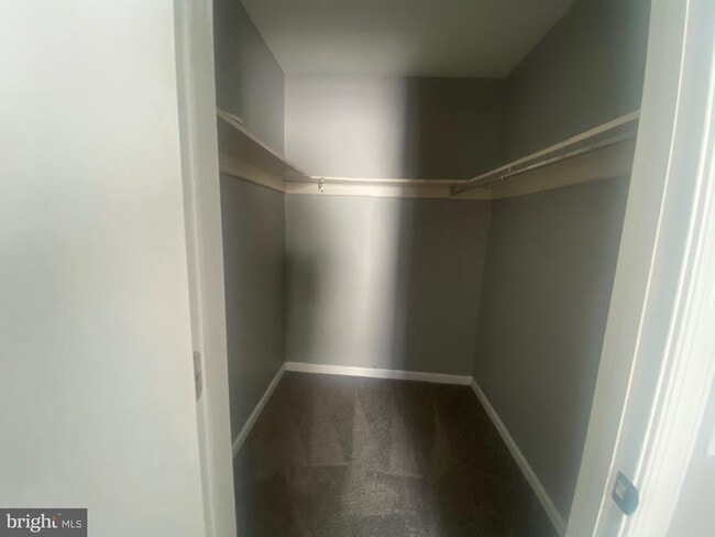 property at 880 W Oak St