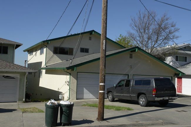 16825 Liberty St in San Leandro, CA - Building Photo - Building Photo