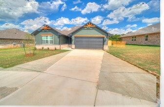4645 Lincoln St in Harrah, OK - Building Photo - Building Photo