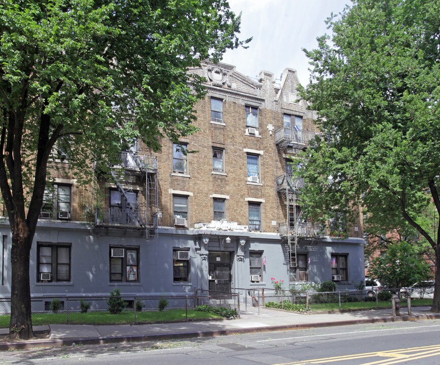 402-404 Ocean Ave in Brooklyn, NY - Foto de edificio