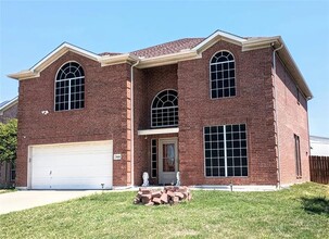 7019 Raven Meadow Dr in Arlington, TX - Foto de edificio - Building Photo