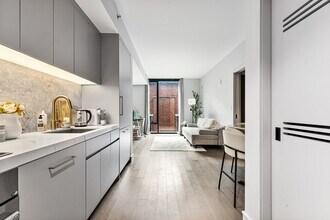 55 Lagrange St in Boston, MA - Building Photo - Building Photo