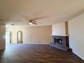 6126 16th St in Lubbock, TX - Building Photo - Building Photo