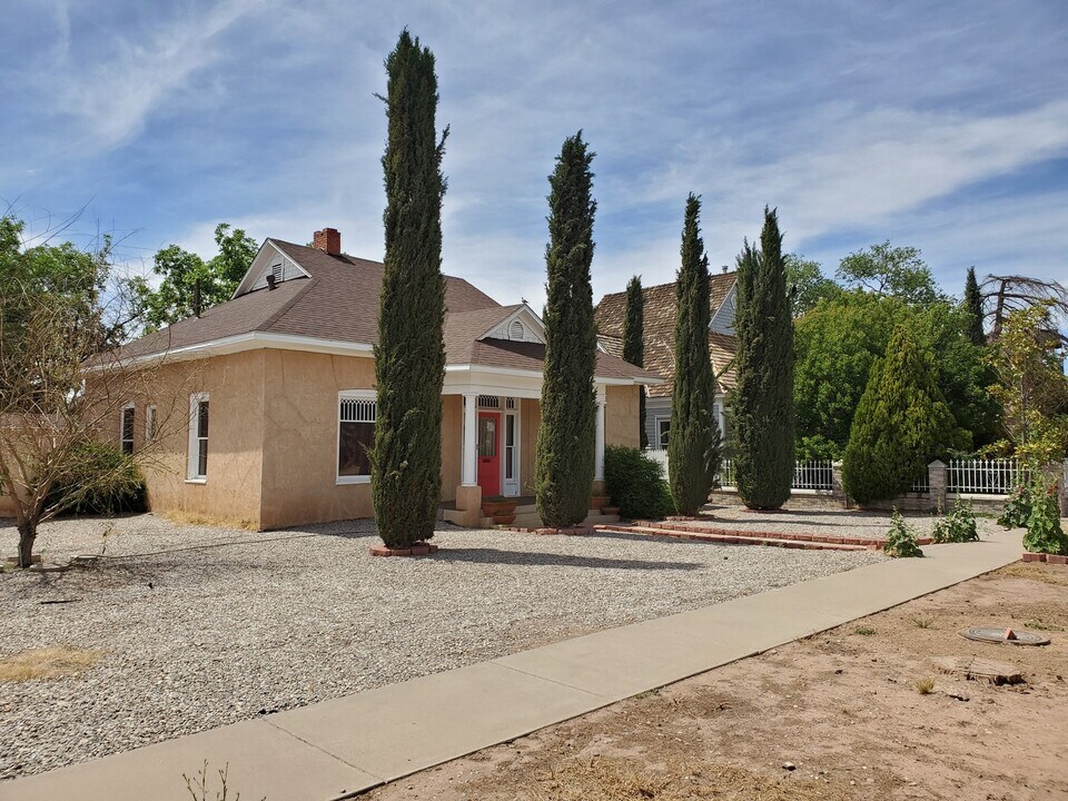 1219 Michigan Ave in Alamogordo, NM - Building Photo