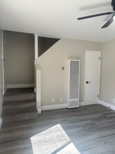 Cypress Villas Apartment Homes in Hawaiian Gardens, CA - Foto de edificio - Building Photo