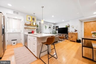1439 Chapin St NW, Unit 102 in Washington, DC - Building Photo - Building Photo
