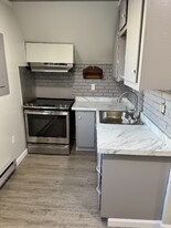 441 Lincoln St in Manchester, NH - Building Photo