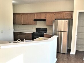 1131 Clark Dr in Greenwood, IN - Foto de edificio - Building Photo