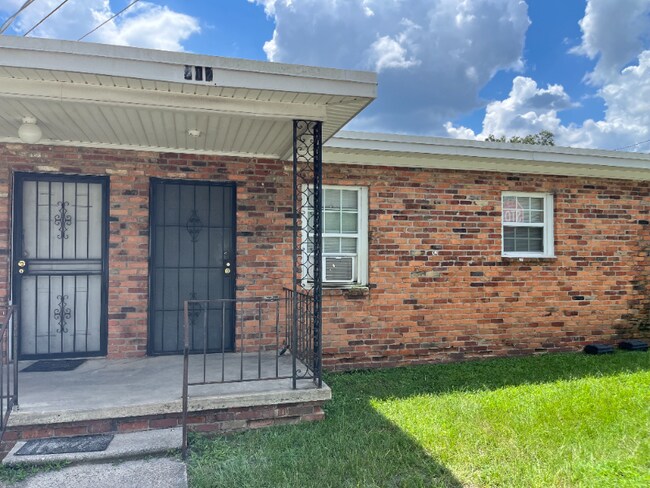 712 Hopkins St in Augusta, GA - Building Photo - Building Photo