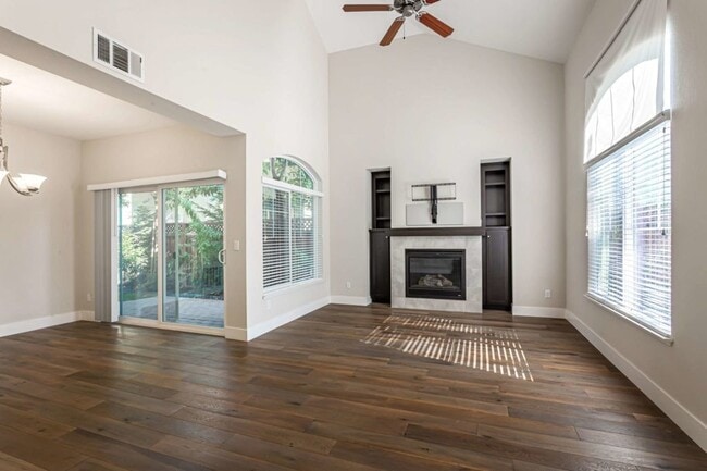 3033 Homestead Rd in Santa Clara, CA - Building Photo - Building Photo