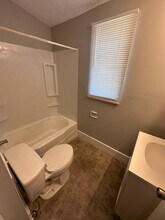 830 N Pershing Ave-Unit -834 N Pershing Ave in Wichita, KS - Building Photo - Building Photo