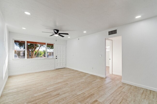 5861 E North St in Tucson, AZ - Building Photo - Building Photo