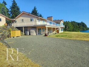515 NW Heritage Ln in Bremerton, WA - Building Photo - Building Photo
